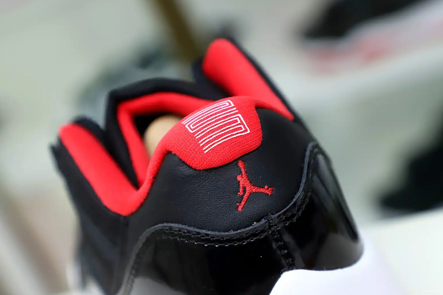 Kimikick LOW BRED JORDAN AIR RETRO 11 0709